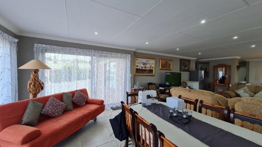 3 Bedroom Property for Sale in Dana Bay Western Cape